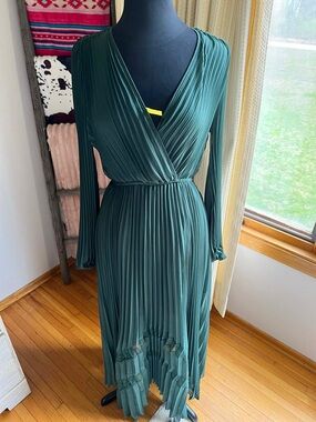 Socialite | Dresses | Floral Handkerchief Hem Long Sleeve Satin Dress | Poshmark Socialite | Dresses | Floral Handkerchief Hem Long Sleeve Satin Dress | Poshmark